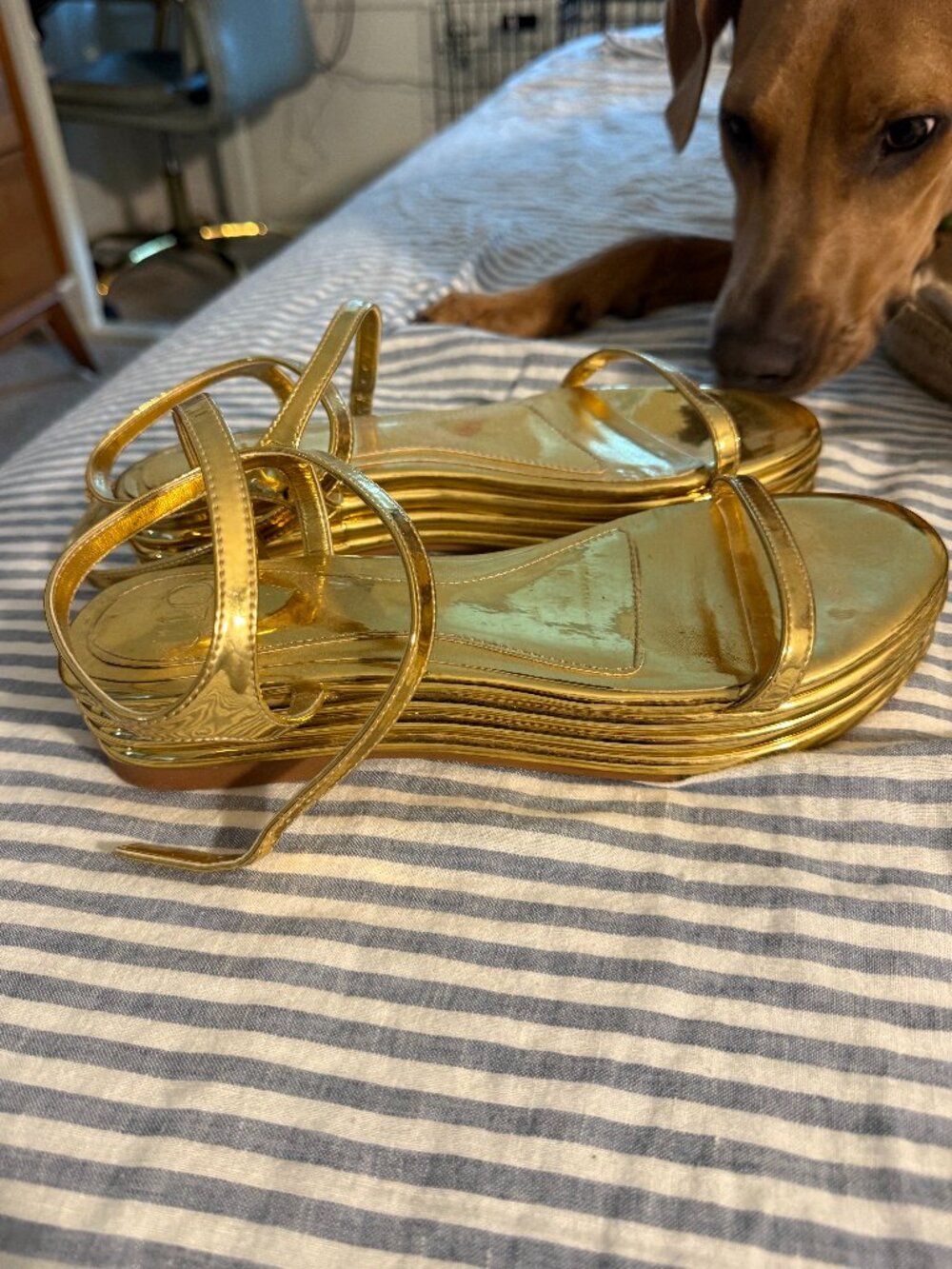 Jennifer Lopez gold platform sandals - size 10